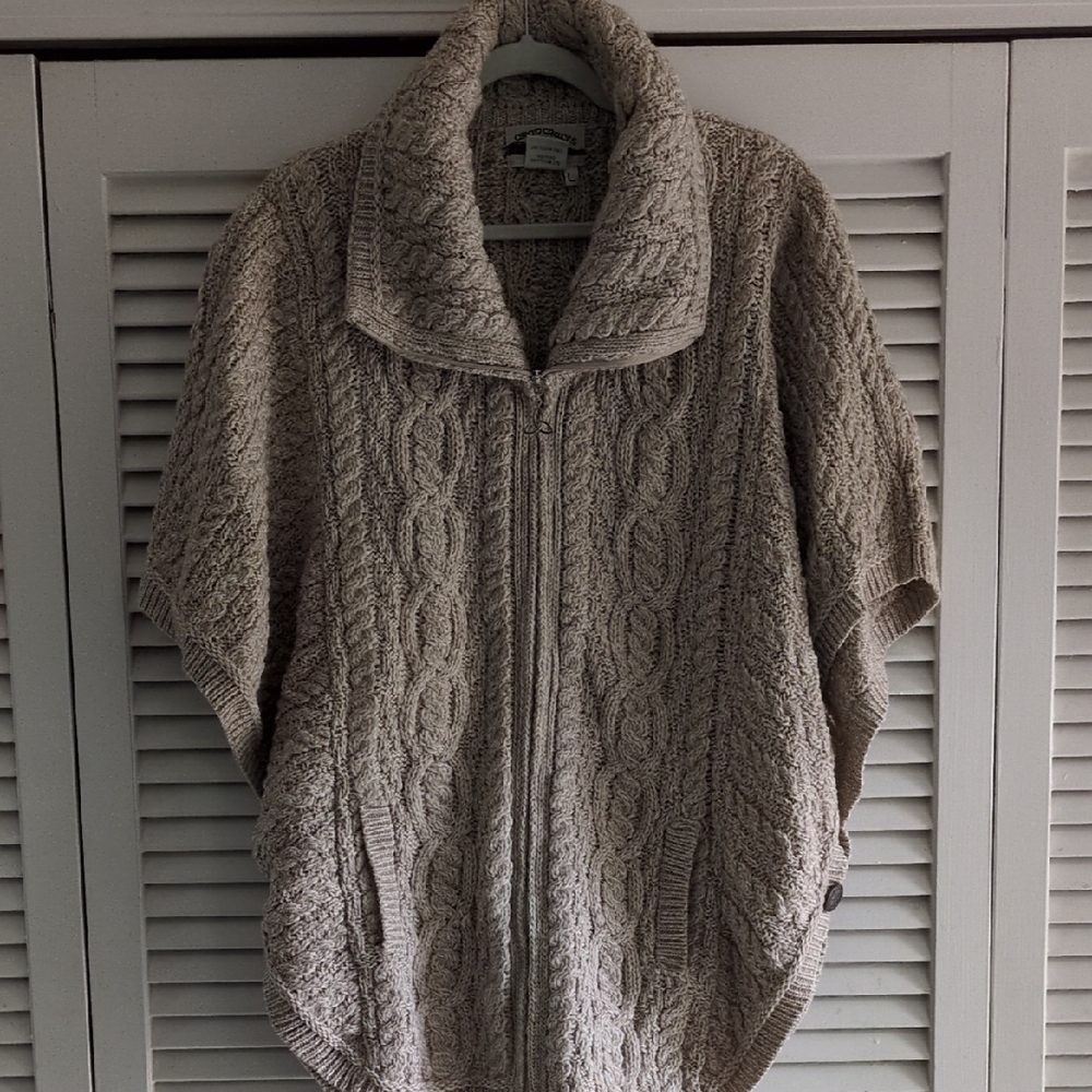 Aran Crafts Irish Knit Fisherman Large Merino Wool Poncho Pockets Zip Chunky